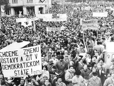 Vyhlásenie Konferencie biskupov Slovenska k 25. výročiu Nežnej revolúcie